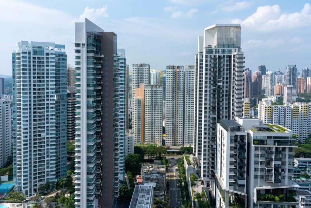 Ejemplo: Moderno apartamento con impresionantes vistas al océano.
