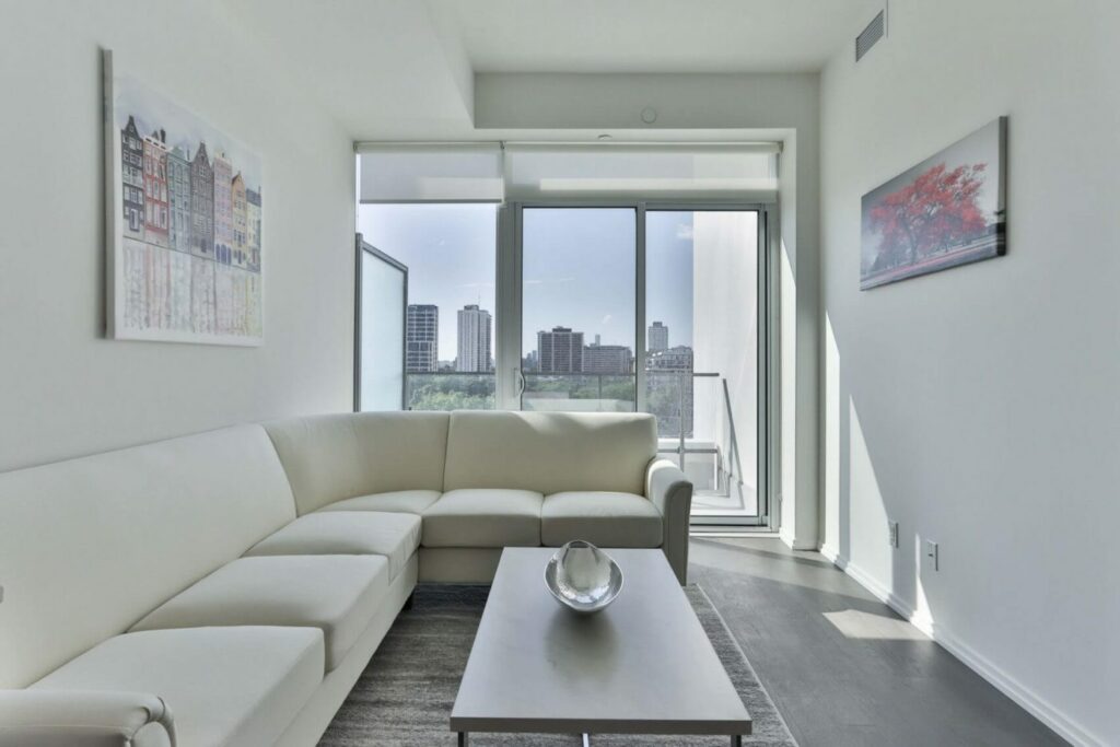 Ejemplo: Apartamento de moda con increíbles vistas al océano.